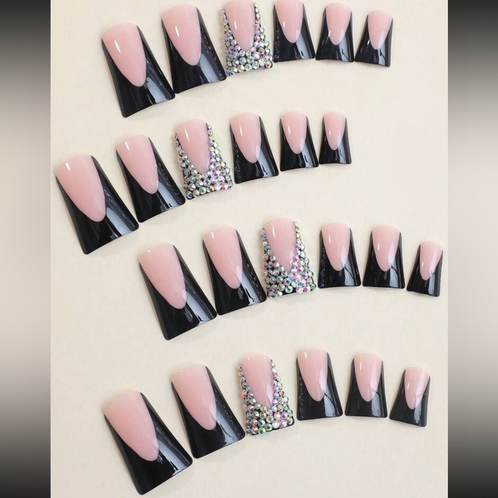 Press on duck nails